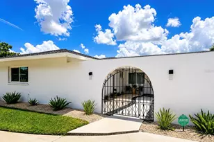 2806 Satsuma Dr, Sarasota, FL 34239 - Photo 3
