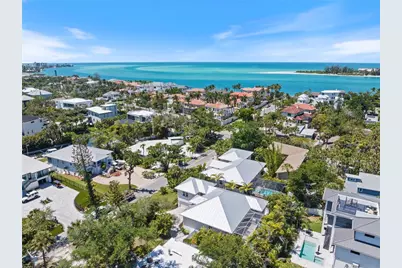 3919 Roberts Point Road, Sarasota, FL 34242 - Photo 3
