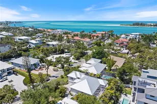3919 Roberts Point Rd, Sarasota, FL 34242 - Photo 3