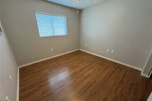 2751 72nd Ave Dr E, Sarasota, FL 34243 - Photo 13