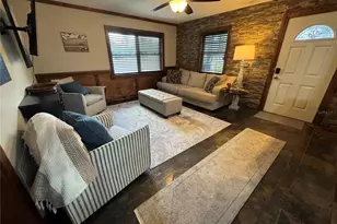 2751 72nd Ave Dr E, Sarasota, FL 34243 - Photo 5