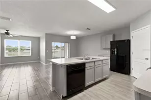 4042 Wayfarer Wy, Palmetto, FL 34221 - Photo 5