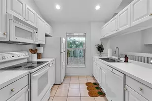 8340 Wingate Dr, Sarasota, FL 34238 - Photo 9