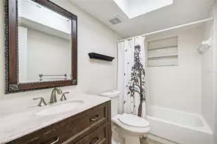 1330 Georgetowne Cir, Sarasota, FL 34232 - Photo 33