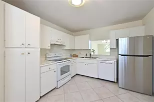 609 Woodlawn Dr, Bradenton, FL 34210 - Photo 9