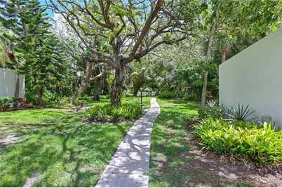 609 Woodlawn Drive, Bradenton, FL 34210 - Photo 39