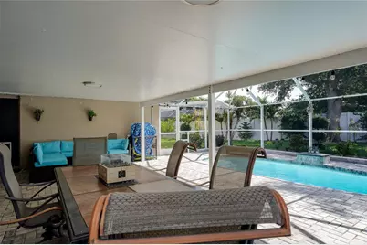 4513 Peridia Boulevard E, Bradenton, FL 34203 - Photo 7