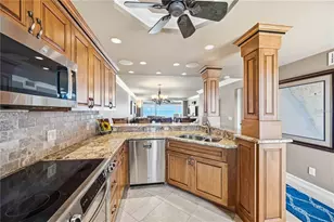 6140 Midnight Pass Rd, Sarasota, FL 34242 - Photo 9