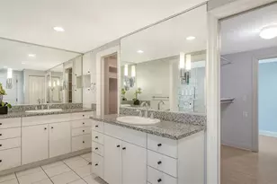 3424 Tanglewood Dr, Sarasota, FL 34239 - Photo 31