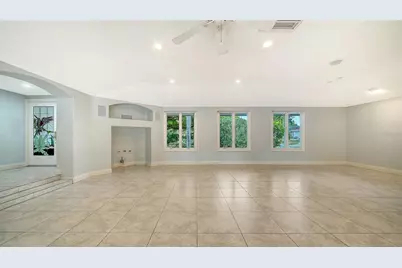 3424 Tanglewood Drive, Sarasota, FL 34239 - Photo 13