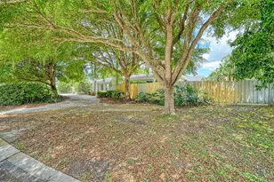 3424 Tanglewood Dr, Sarasota, FL 34239 - Photo 3