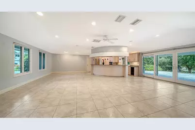 3424 Tanglewood Drive, Sarasota, FL 34239 - Photo 9