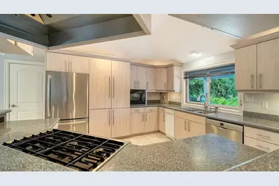 3424 Tanglewood Drive, Sarasota, FL 34239 - Photo 23