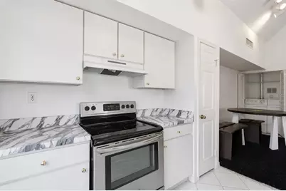 10436 White Lake Court #10436, Tampa, FL 33626 - Photo 7