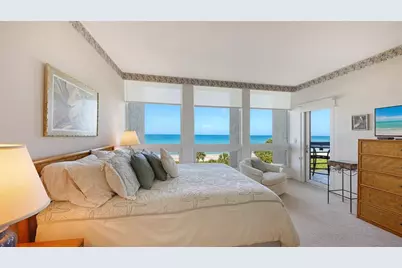 1045 Gulf Of Mexico Drive #301, Longboat Key, FL 34228 - Photo 21