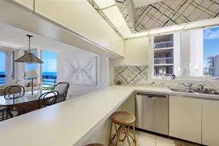 1045 Gulf of Mexico Dr, Longboat Key, FL 34228 - Photo 11