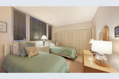 1045 Gulf Of Mexico Drive #301, Longboat Key, FL 34228 - Photo 29