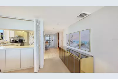 1045 Gulf Of Mexico Drive #301, Longboat Key, FL 34228 - Photo 17
