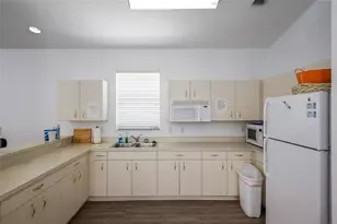 216 Vista Del Lago Way, Venice, FL 34292 - Photo 29