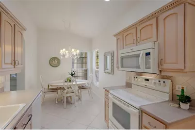 216 Vista Del Lago Way, Venice, FL 34292 - Photo 11