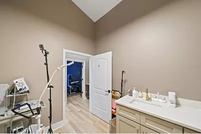 2500 Sunset Point Road, Clearwater, FL 33765 - Photo 15