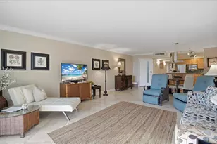6804 Gulf Dr, Holmes Beach, FL 34217 - Photo 11