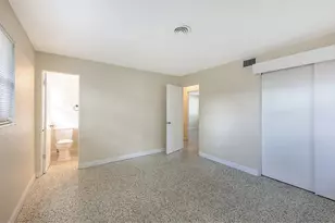 2542 Tulip St, Sarasota, FL 34239 - Photo 13