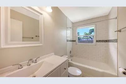 2542 Tulip Street, Sarasota, FL 34239 - Photo 21
