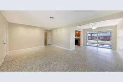 2542 Tulip Street, Sarasota, FL 34239 - Photo 5