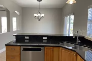 5210 Levi Ln, Sarasota, FL 34233 - Photo 9