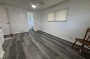 5221 Beechmont Ave, Sarasota, FL 34234 - Photo 17