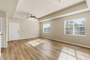 1025 Villagio Cir, Sarasota, FL 34237 - Photo 7