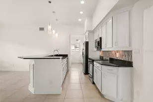 3317 Bougainvillea St, Sarasota, FL 34239 - Photo 23
