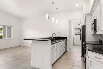 3317 Bougainvillea Street, Sarasota, FL 34239 - Photo 21