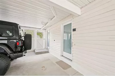 262 S Harbor Drive, Holmes Beach, FL 34217 - Photo 5