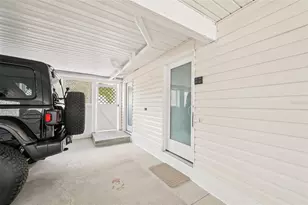 262 S Harbor Dr, Holmes Beach, FL 34217 - Photo 5