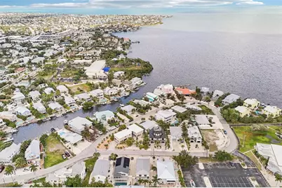 262 S Harbor Drive, Holmes Beach, FL 34217 - Photo 43