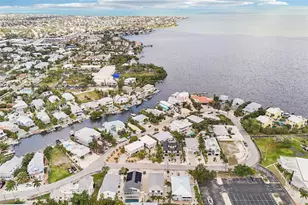262 S Harbor Dr, Holmes Beach, FL 34217 - Photo 43