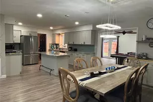 2802 22nd Ave W, Bradenton, FL 34205 - Photo 3