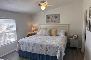 122 W St Annes Cir, Apollo Beach, FL 33572 - Photo 7