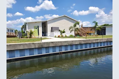 122 W Saint Annes Circle, Apollo Beach, FL 33572 - Photo 3