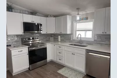 122 W Saint Annes Circle, Apollo Beach, FL 33572 - Photo 5