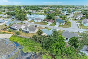 3543 65th Ave Cir E, Sarasota, FL 34243 - Photo 37