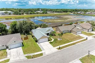 3543 65th Ave Cir E, Sarasota, FL 34243 - Photo 33