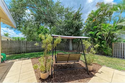 3543 65th Avenue Circle E, Sarasota, FL 34243 - Photo 31