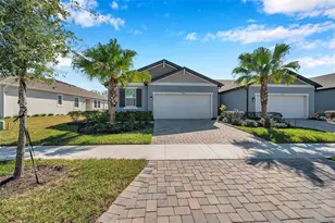3747 Laughing Dove Ave, Sun City Center, FL 33573 - Photo 3