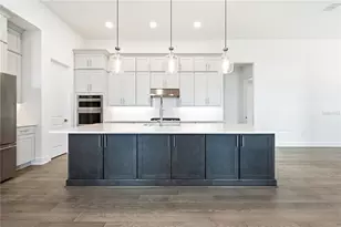17547 Palmiste Dr, Bradenton, FL 34202 - Photo 9