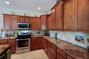 309 68th St, Bradenton Beach, FL 34217 - Photo 9