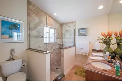309 68th Street, Bradenton Beach, FL 34217 - Photo 25