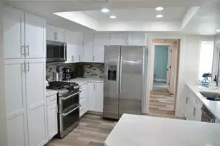 726 Birdsong Ln, Sarasota, FL 34242 - Photo 15